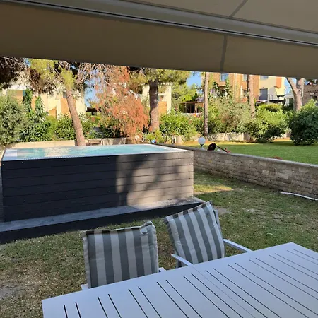 Elegant - Private Pool, Heated Jacuzzi & Sea Breeze In Chanioti, Chalkidiki Villa Hanioti
