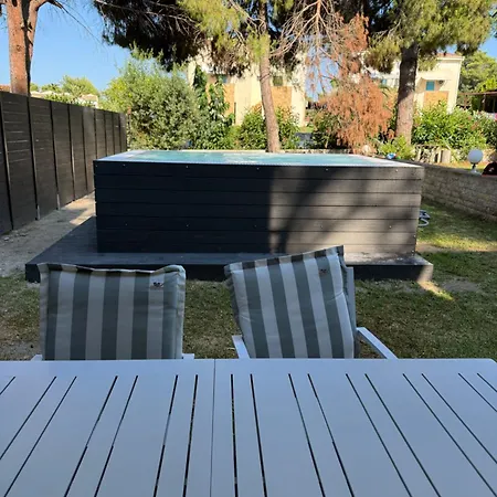 Elegant - Private Pool, Heated Jacuzzi & Sea Breeze In Chanioti, Chalkidiki *