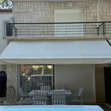 빌라 Elegant - Private Pool, Heated Jacuzzi & Sea Breeze In Chanioti, Chalkidiki