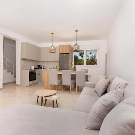 Elegant - Private Pool, Heated Jacuzzi & Sea Breeze In Chanioti, Chalkidiki