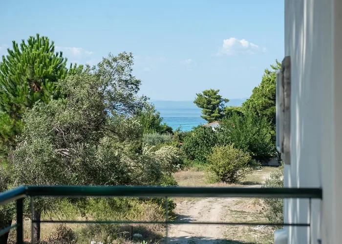 Vila Elegant - Private Pool, Heated Jacuzzi & Sea Breeze In Chanioti, Chalkidiki *