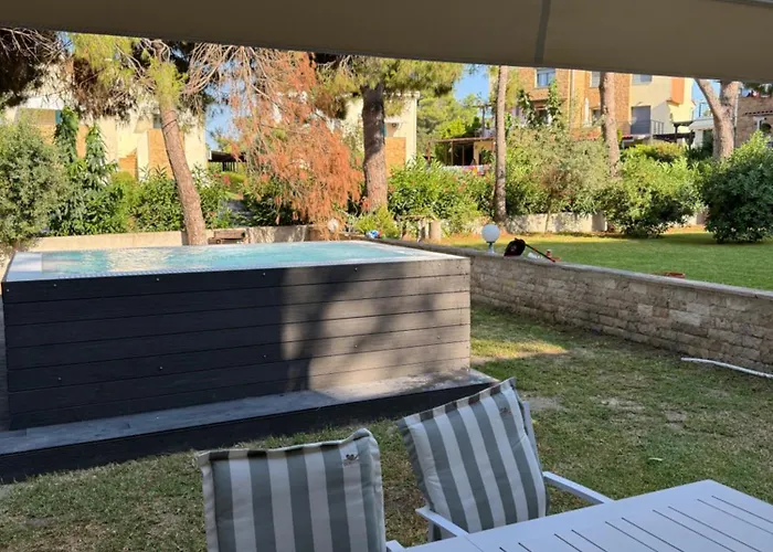 Elegant - Private Pool, Heated Jacuzzi & Sea Breeze In Chanioti, Chalkidiki Vila Chanioti