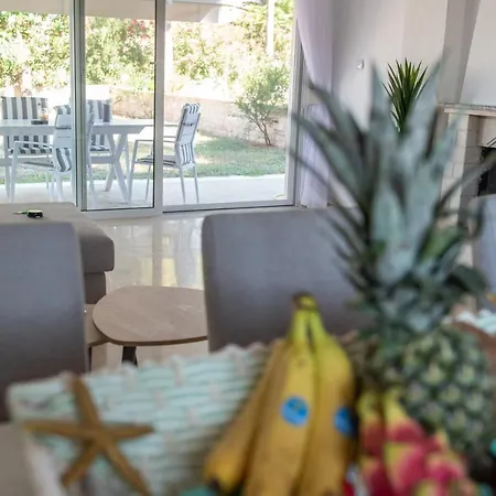 Villa Elegant - Private Pool, Heated Jacuzzi&sea Breeze In Chanioti, Chalkidiki *
